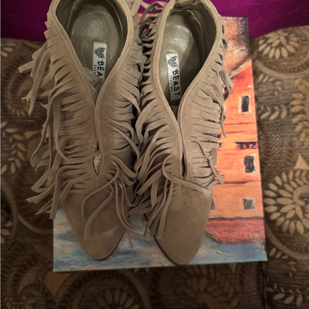 Women's Tan Fringe Shoes